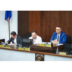 O Veto Total do prefeito ao Projeto de Lei sobre afixação de placas em obras paralisadas foi aprovado